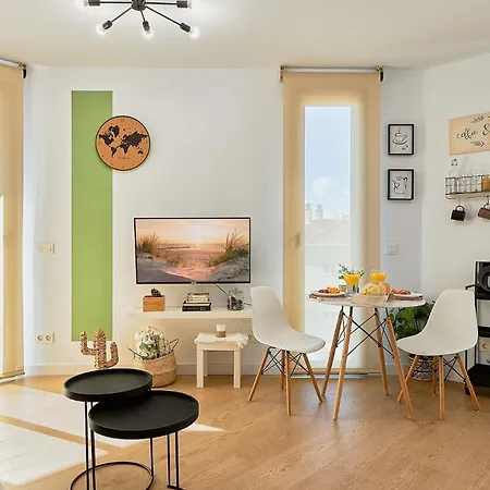 Sunny Elite Apartment *